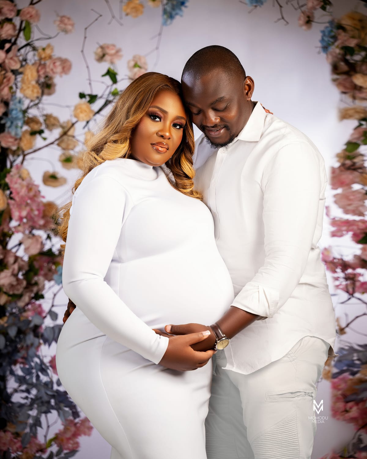 Momodu Studios maternity photography Abuja - Maternity Session